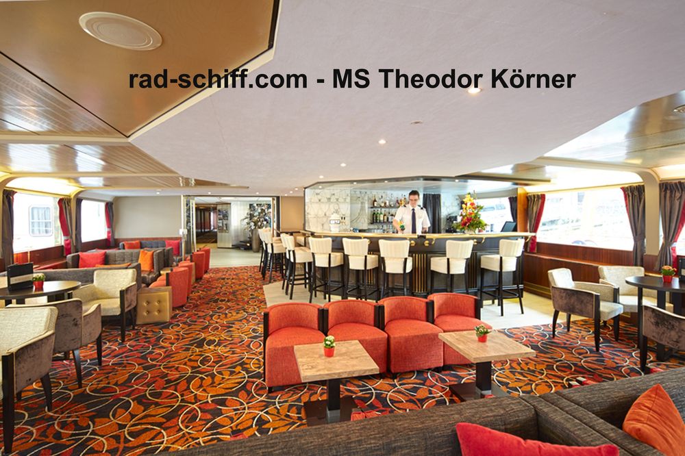 MS Theodor Koerner - bar